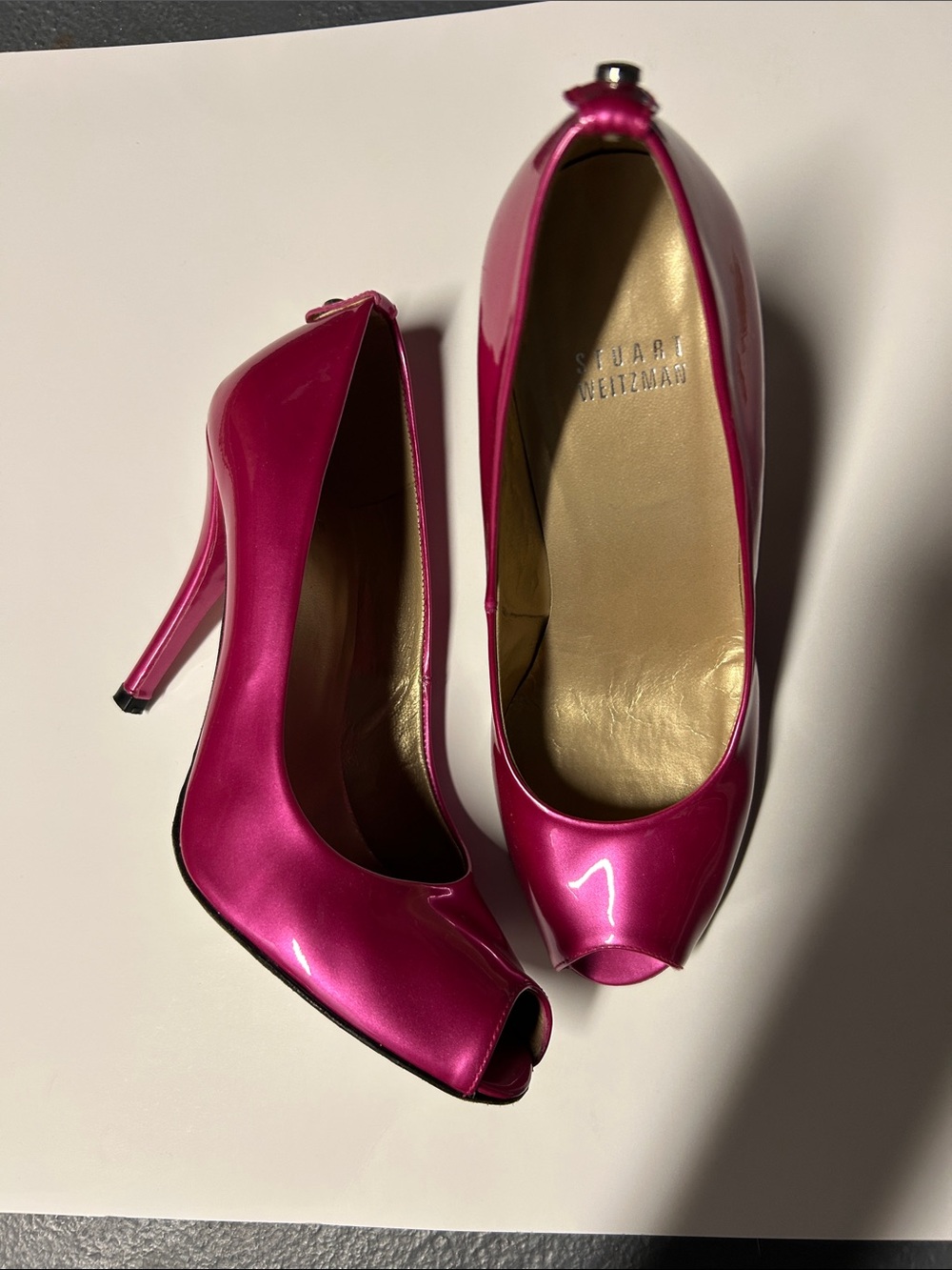 Stuart Weitzman Fuchsia Patent Peep-Toe Pumps/4” heels.